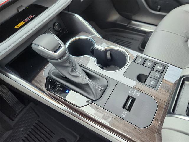 new 2025 Toyota Highlander Hybrid car, priced at $56,682