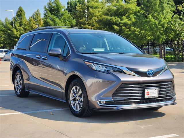 used 2022 Toyota Sienna car, priced at $40,291