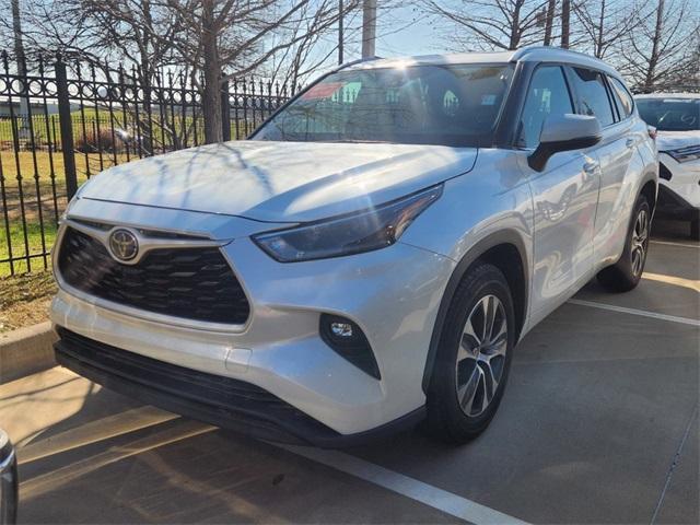 used 2021 Toyota Highlander car, priced at $34,991