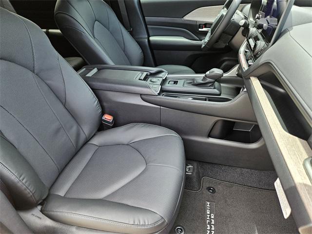 new 2025 Toyota Grand Highlander car, priced at $55,566