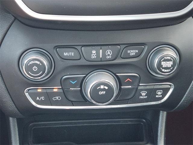 used 2021 Jeep Cherokee car, priced at $14,924