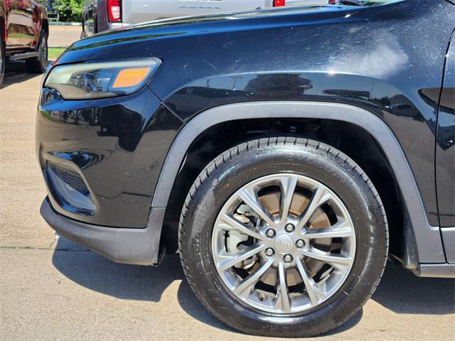 used 2021 Jeep Cherokee car, priced at $14,924