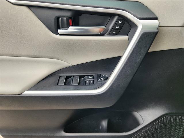 used 2020 Toyota RAV4 car, priced at $27,991