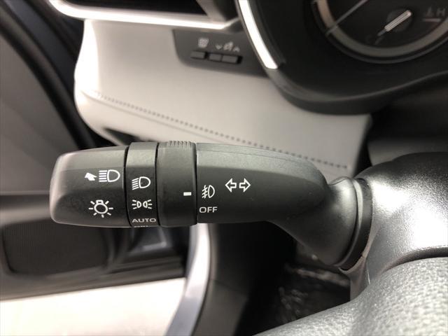 used 2021 Toyota Highlander car, priced at $37,500