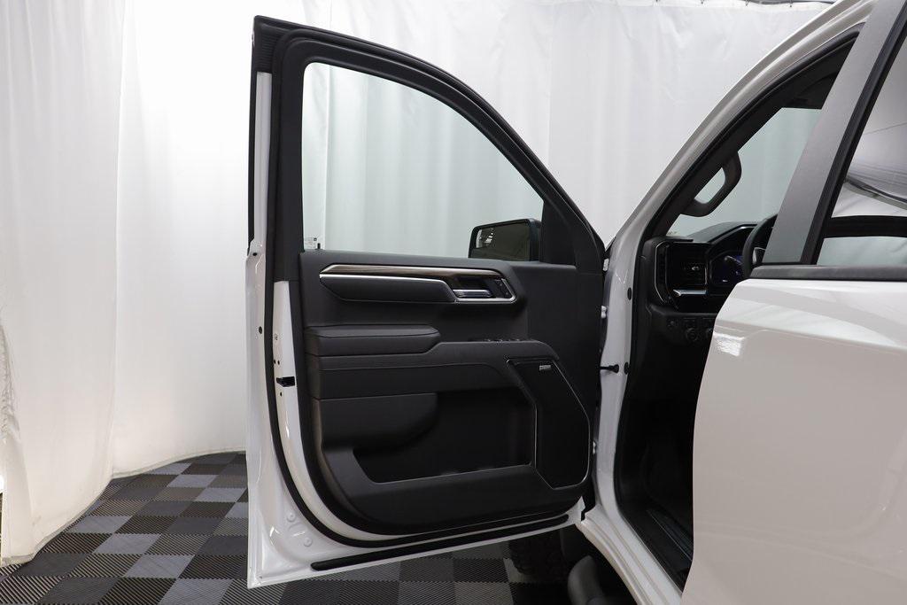 new 2025 Chevrolet Silverado 1500 car, priced at $59,620