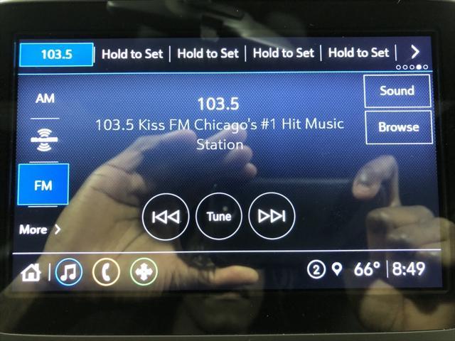 used 2023 Chevrolet Equinox car, priced at $25,426