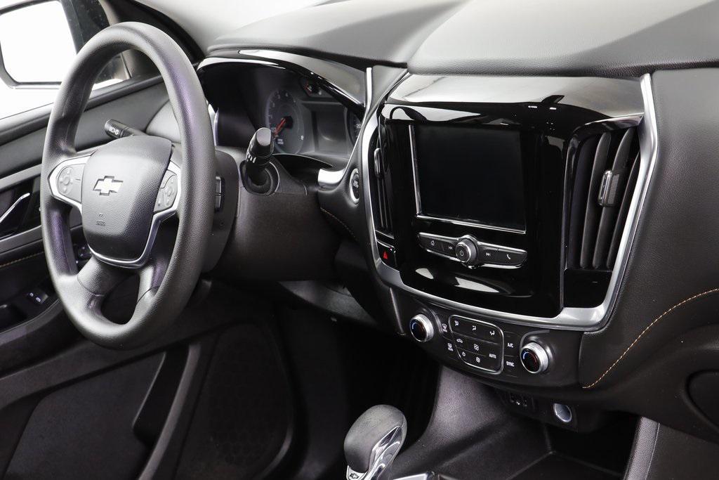 used 2021 Chevrolet Traverse car, priced at $22,280