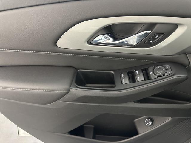 used 2022 Chevrolet Traverse car, priced at $28,874