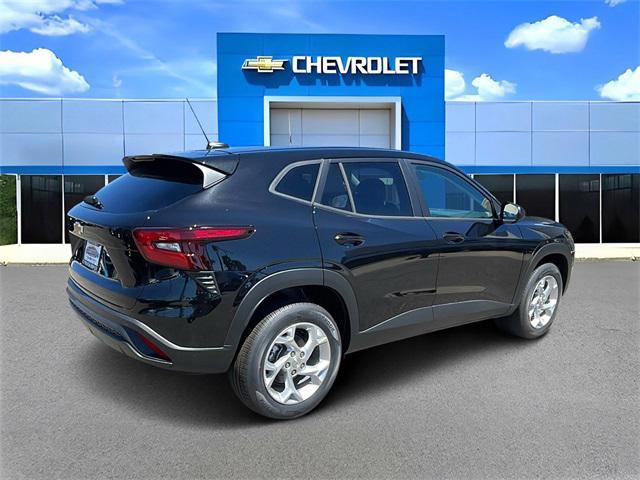 new 2025 Chevrolet Trax car, priced at $19,240