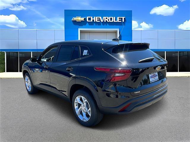 new 2025 Chevrolet Trax car, priced at $19,240