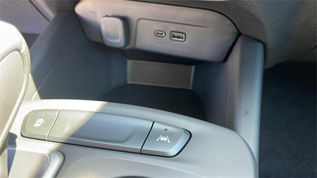 new 2025 Chevrolet Trax car, priced at $19,240