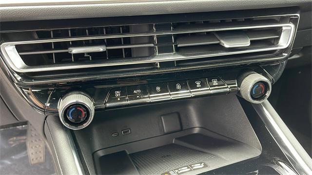 new 2025 Chevrolet Traverse car, priced at $43,656