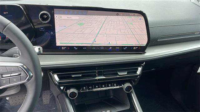 new 2025 Chevrolet Traverse car, priced at $43,656