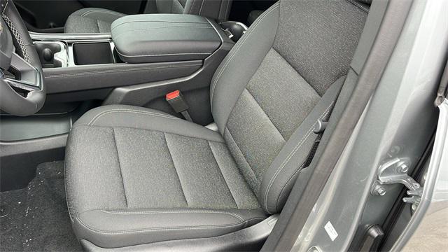 new 2025 Chevrolet Traverse car, priced at $43,656