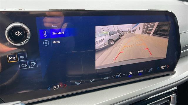 new 2025 Chevrolet Traverse car, priced at $43,656