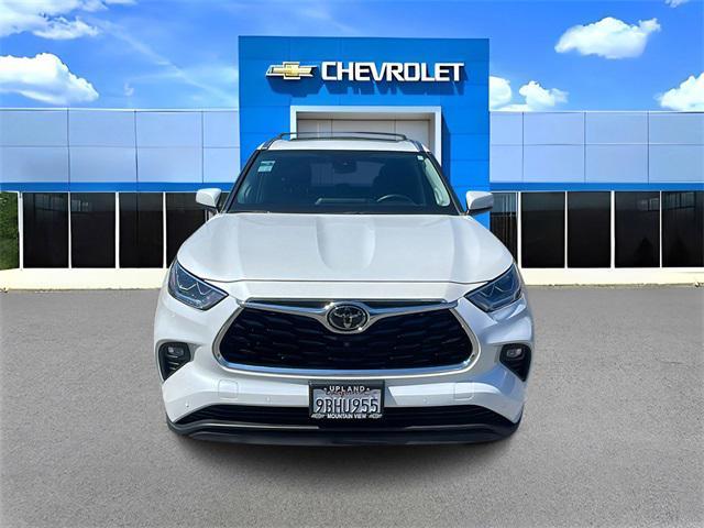 used 2022 Toyota Highlander car, priced at $37,953