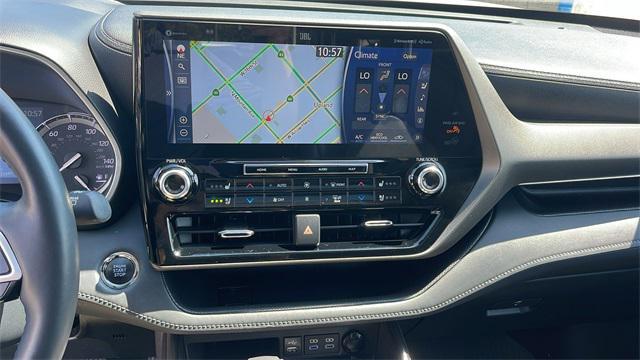 used 2022 Toyota Highlander car, priced at $37,953
