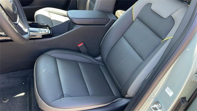 new 2025 Chevrolet Trax car, priced at $24,090