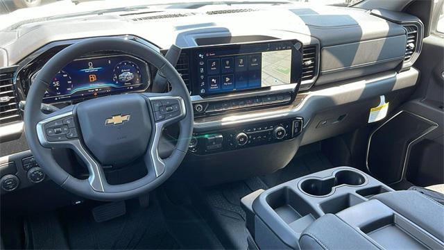 new 2025 Chevrolet Silverado 1500 car, priced at $40,220