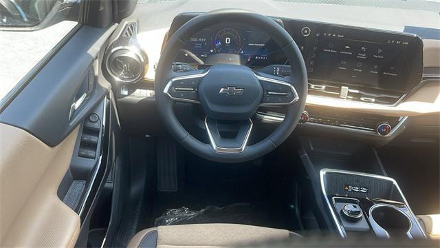 new 2026 Chevrolet Equinox car, priced at $33,690
