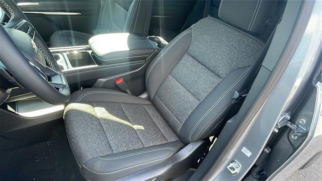 new 2026 Chevrolet Traverse car, priced at $41,113