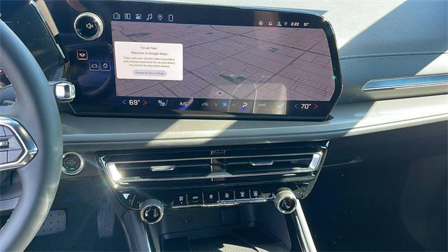 new 2026 Chevrolet Traverse car, priced at $41,113