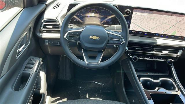 new 2025 Chevrolet Traverse car, priced at $38,130