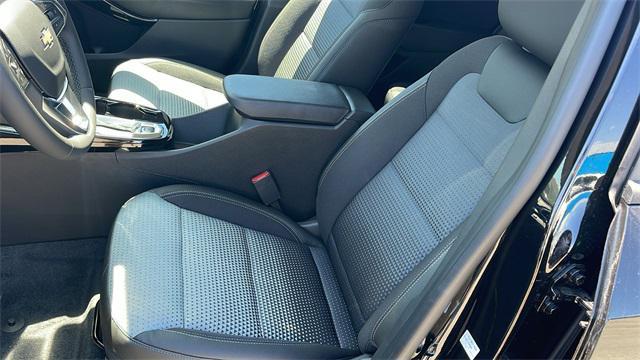 new 2025 Chevrolet Trax car, priced at $21,385