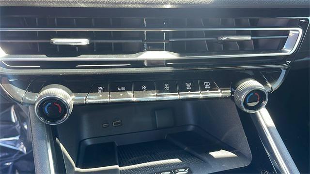 new 2026 Chevrolet Traverse car, priced at $42,296
