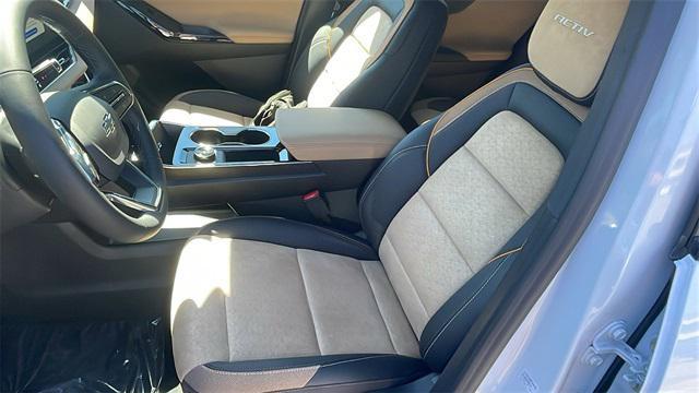 new 2026 Chevrolet Equinox car, priced at $33,080