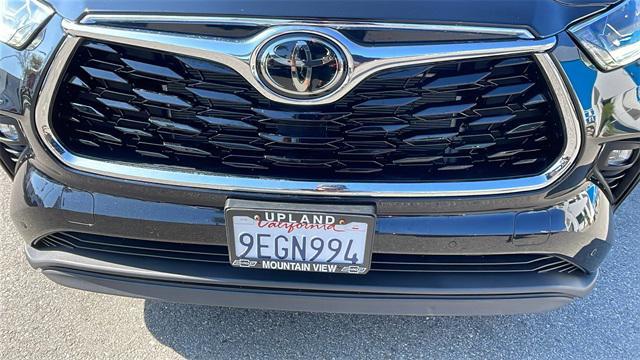 used 2023 Toyota Highlander car, priced at $35,691