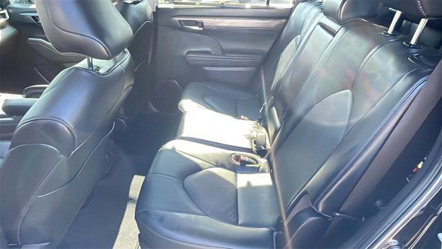 used 2023 Toyota Highlander car, priced at $35,691
