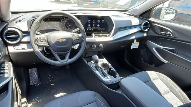 new 2025 Chevrolet Trax car, priced at $19,240