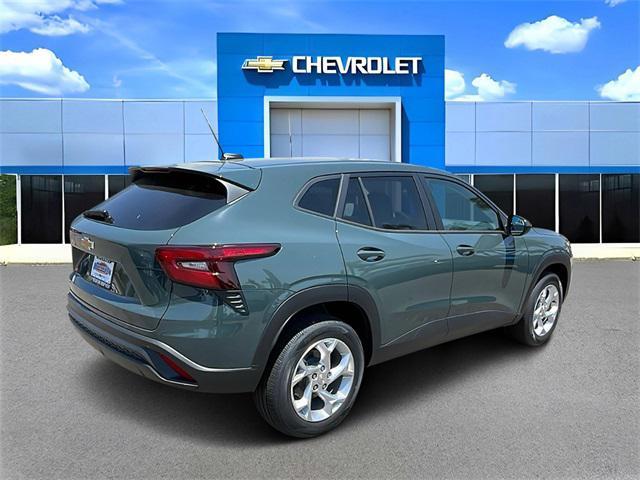 new 2025 Chevrolet Trax car, priced at $19,240