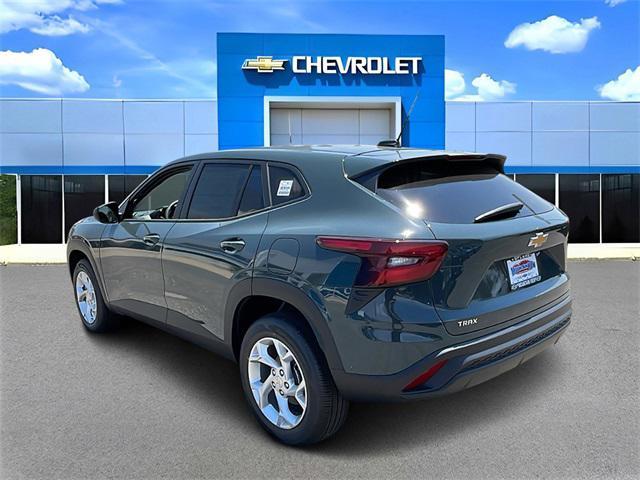 new 2025 Chevrolet Trax car, priced at $19,240
