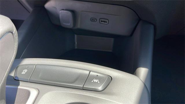 new 2025 Chevrolet Trax car, priced at $19,240