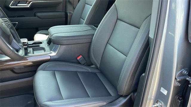 new 2025 Chevrolet Silverado 1500 car, priced at $54,600