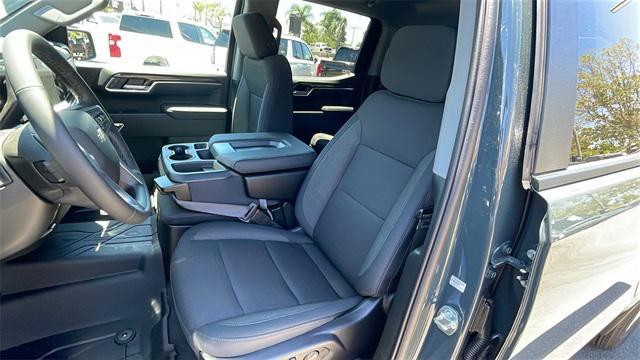 new 2025 Chevrolet Silverado 1500 car, priced at $40,615