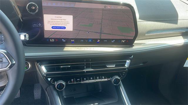 new 2025 Chevrolet Traverse car, priced at $41,405