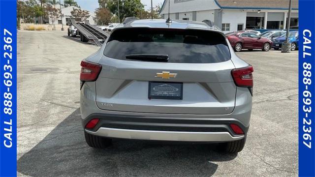 new 2025 Chevrolet Trax car, priced at $21,243