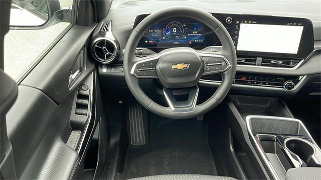 new 2025 Chevrolet Equinox car, priced at $24,961