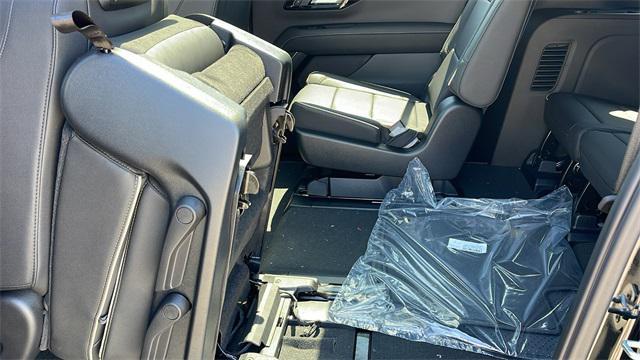 new 2025 Chevrolet Suburban car, priced at $79,152