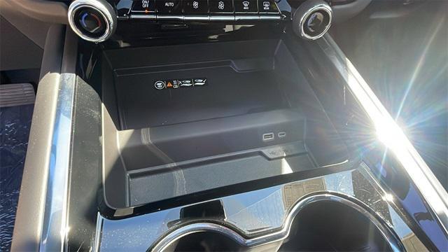 new 2025 Chevrolet Suburban car, priced at $74,760