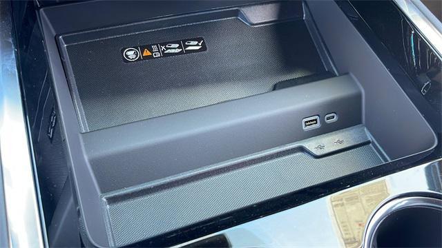 new 2025 Chevrolet Suburban car, priced at $76,160
