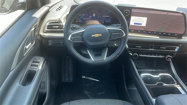 new 2025 Chevrolet Traverse car, priced at $39,615