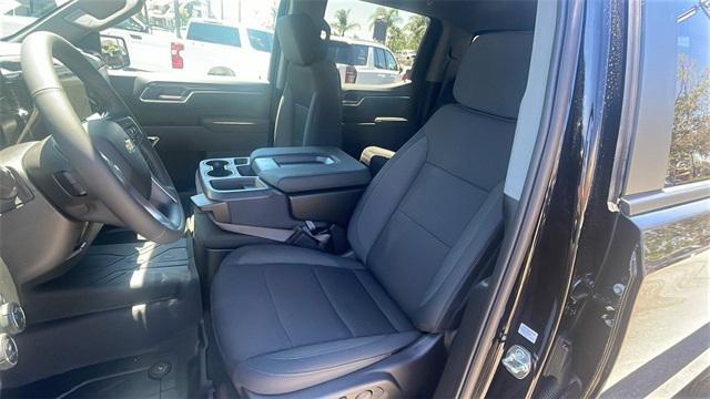 new 2025 Chevrolet Silverado 1500 car, priced at $40,220