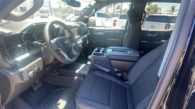 new 2025 Chevrolet Silverado 1500 car, priced at $40,220