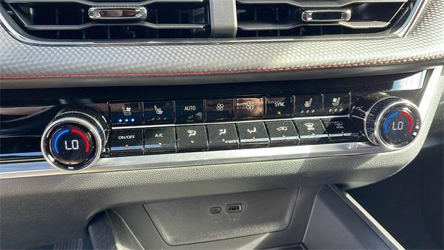 new 2026 Chevrolet Equinox car, priced at $33,105