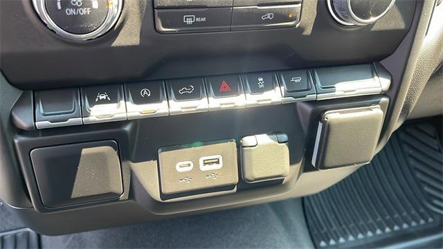 used 2022 Chevrolet Silverado 1500 car, priced at $33,976