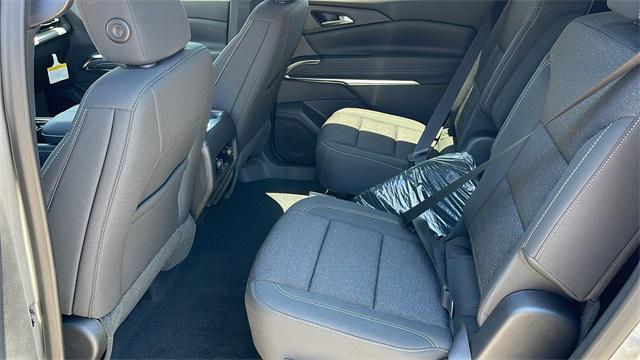 new 2025 Chevrolet Traverse car, priced at $42,905
